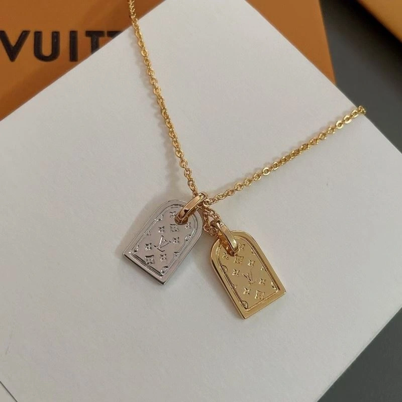 Attractive Louis Vuitton Necklaces 251055