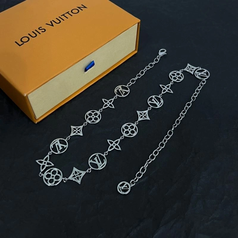 Louis Vuitton Necklaces WellDesigned 251037