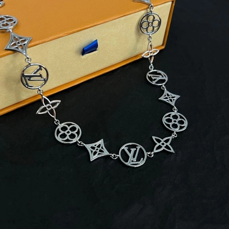 Louis Vuitton Necklaces WellDesigned 251037