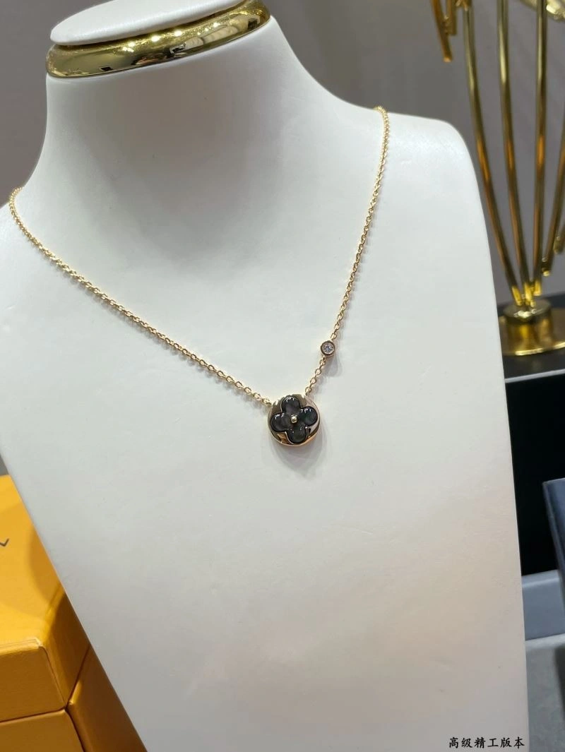 Louis Vuitton Necklaces Sleek 251054