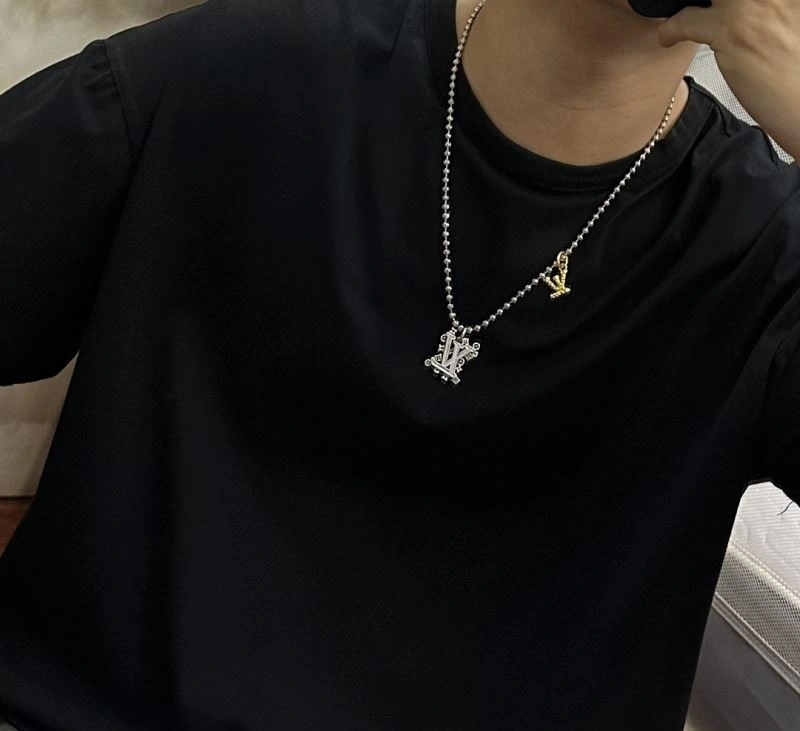 Unisex Louis Vuitton Necklaces 251034
