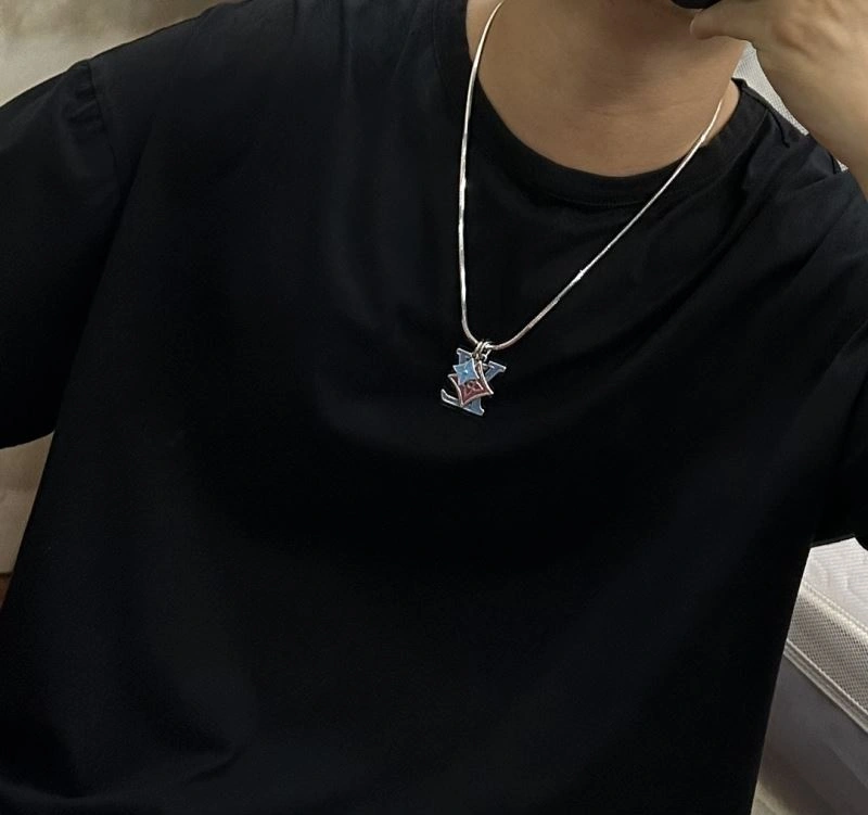 SoftTouch Louis Vuitton Necklaces 251048