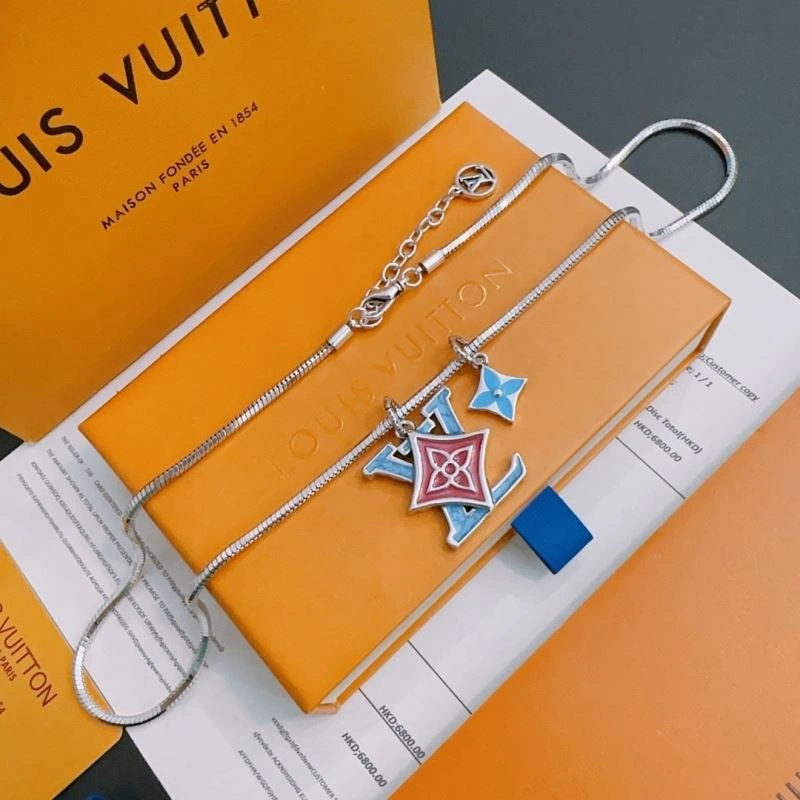 SoftTouch Louis Vuitton Necklaces 251048