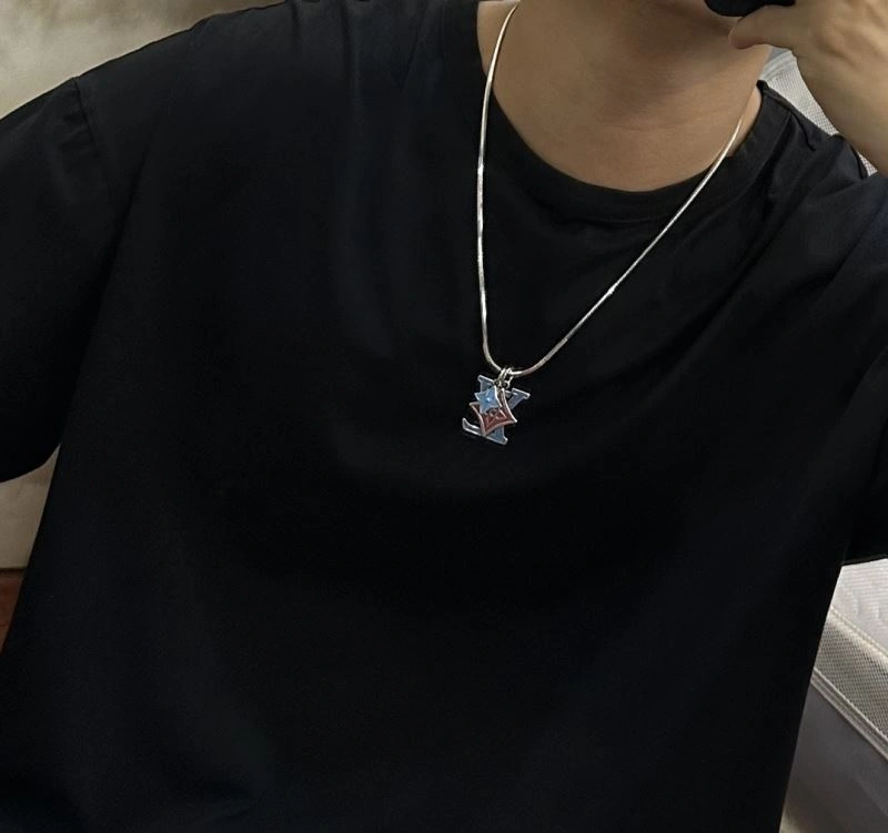SoftTouch Louis Vuitton Necklaces 251048