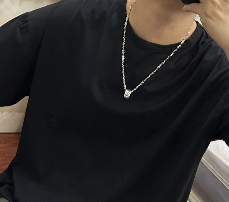 Cozy Louis Vuitton Necklaces 251043