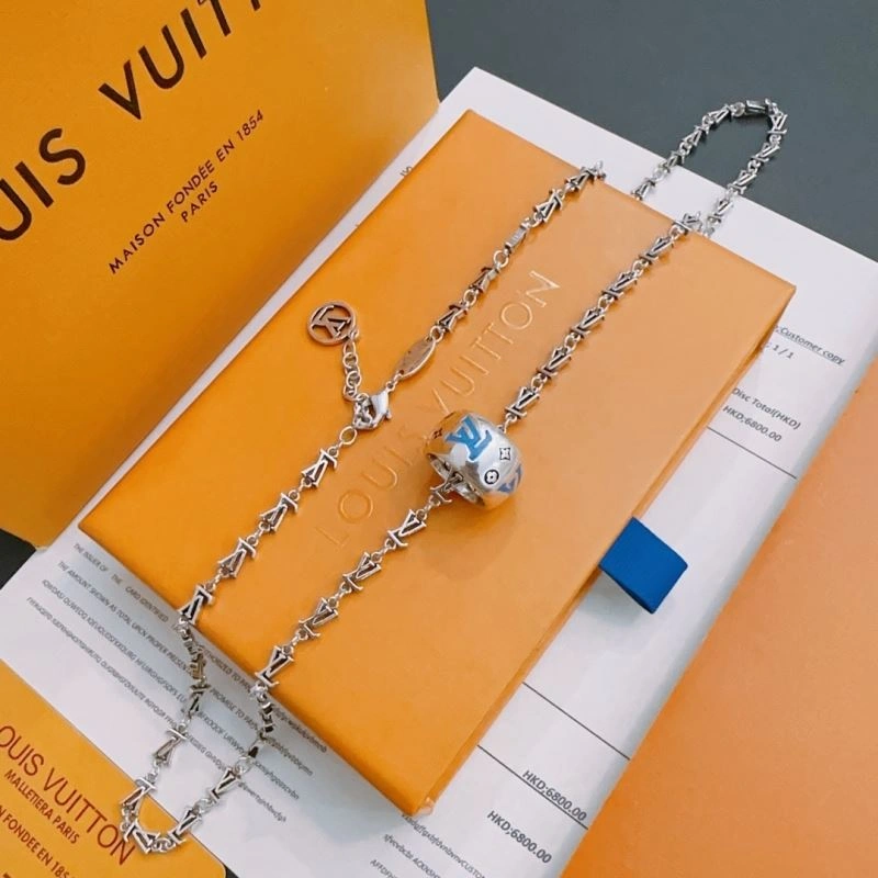 Cozy Louis Vuitton Necklaces 251043