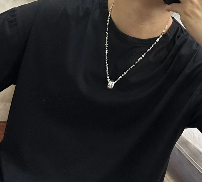 Cozy Louis Vuitton Necklaces 251043