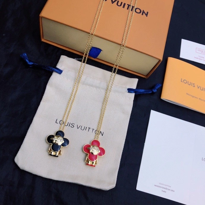 Louis Vuitton Necklaces SunProtective 251051
