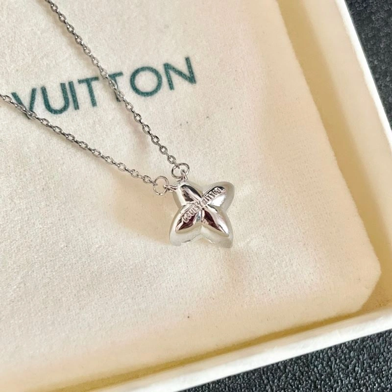 ComfortFit Louis Vuitton Necklaces 251025