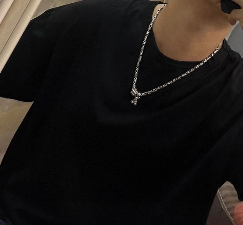 Thermal Louis Vuitton Necklaces 251020