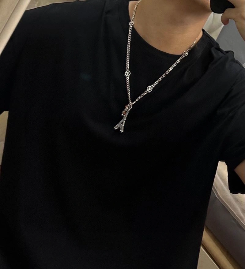 Louis Vuitton Necklaces Resilient 251022