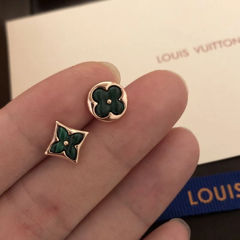 Durable Louis Vuitton Necklaces 251017