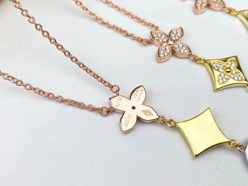 Louis Vuitton Necklaces DailyWear 251016