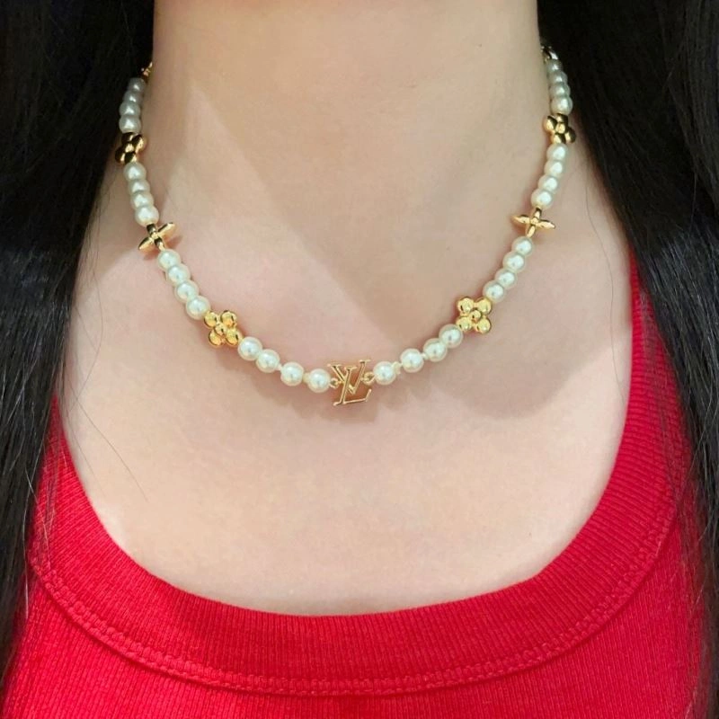 Louis Vuitton Necklaces Youthful 251015