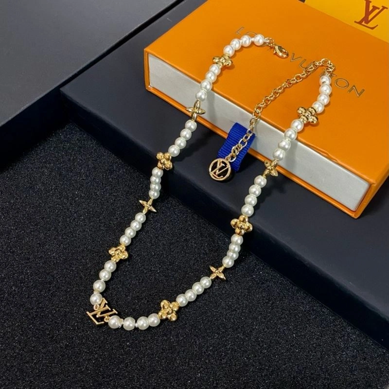 Louis Vuitton Necklaces Youthful 251015