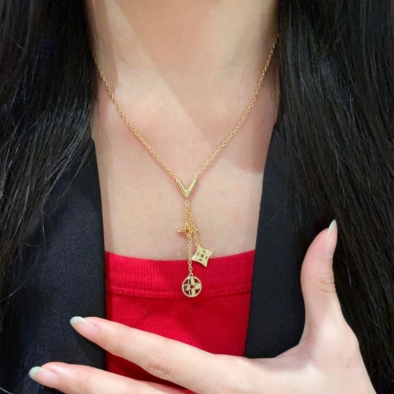 Soft Louis Vuitton Necklaces 251001