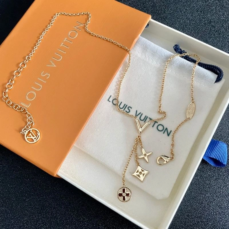 Soft Louis Vuitton Necklaces 251001