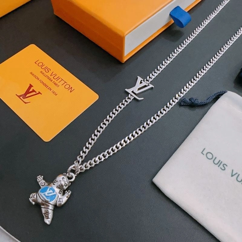 Louis Vuitton Necklaces Minimalist 250993