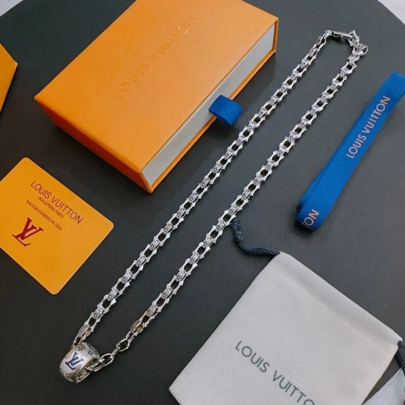 WellDesigned Louis Vuitton Necklaces 250994