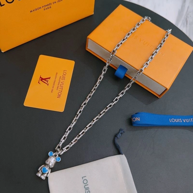 Louis Vuitton Necklaces WrinkleFree 250998