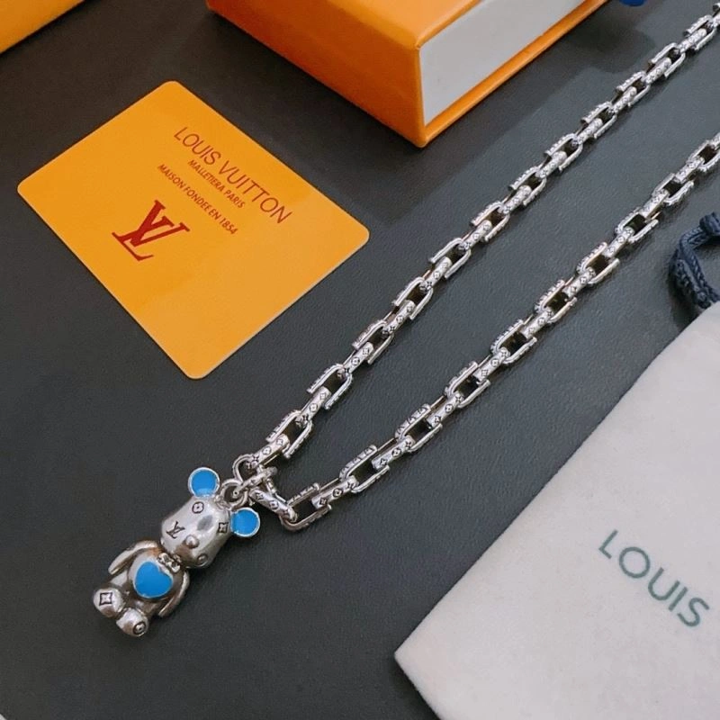 Louis Vuitton Necklaces WrinkleFree 250998
