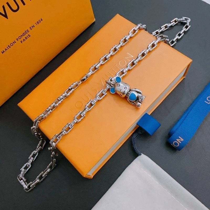 Louis Vuitton Necklaces WrinkleFree 250998