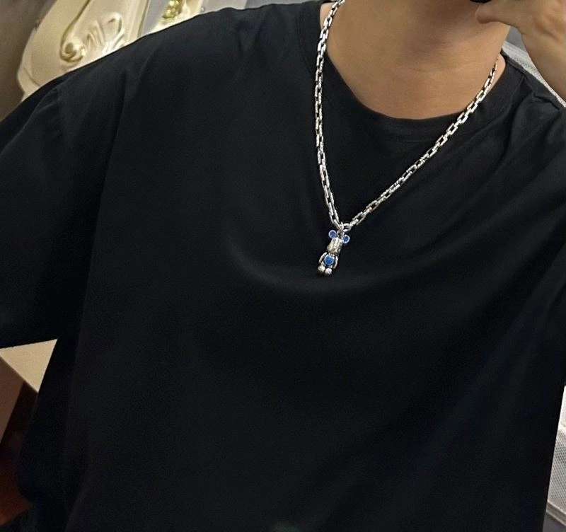 Louis Vuitton Necklaces WrinkleFree 250998