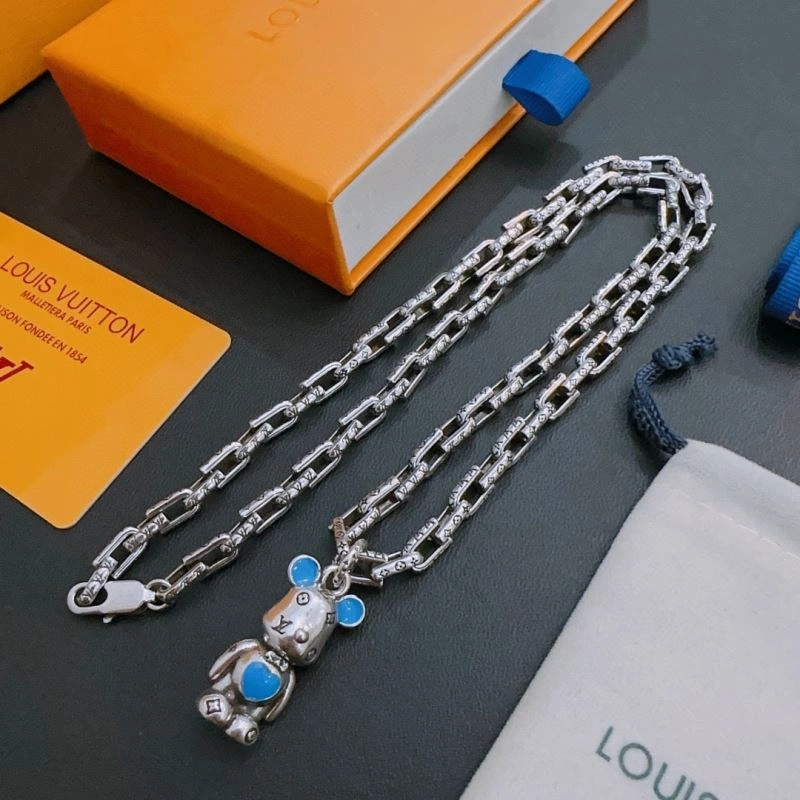 Louis Vuitton Necklaces WrinkleFree 250998