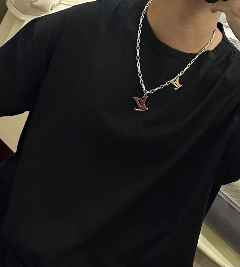 UrbanStyle Louis Vuitton Necklaces 251007