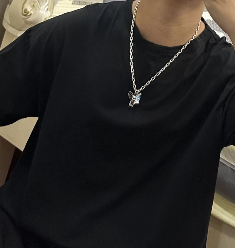 Louis Vuitton Necklaces Modern 251004