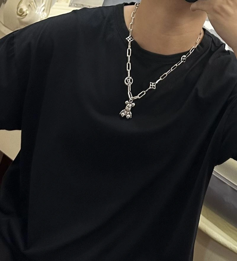 Louis Vuitton Necklaces Bold 251012