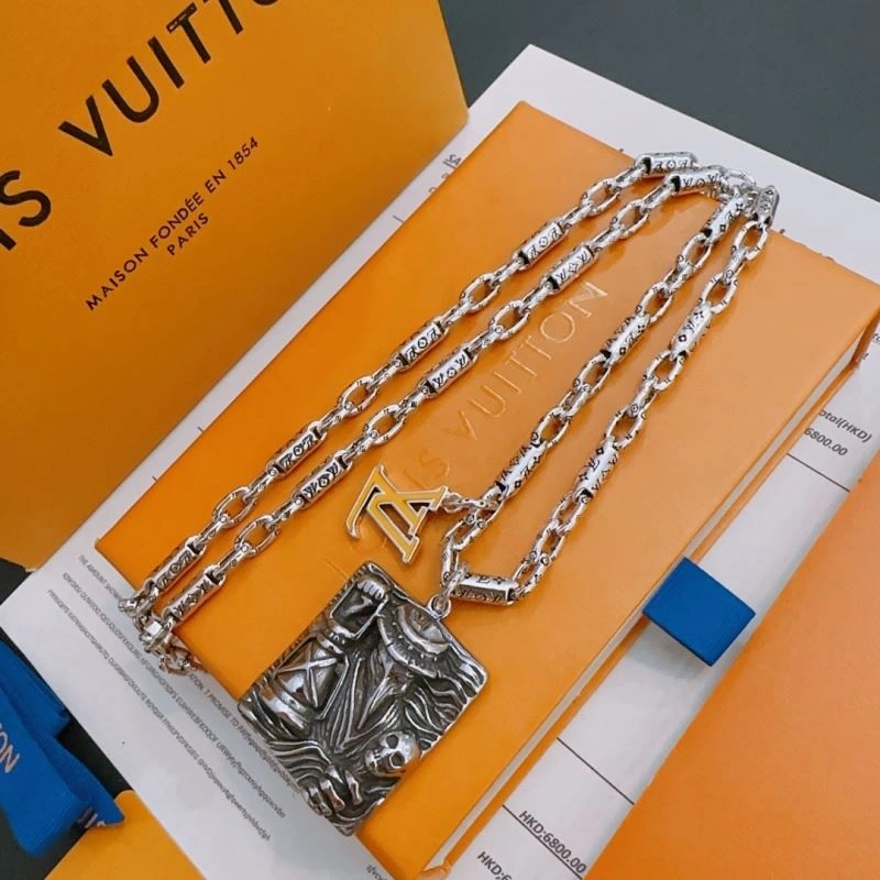 FastDry Louis Vuitton Necklaces 250990