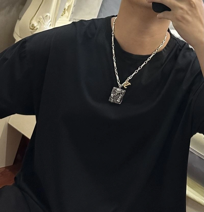 FastDry Louis Vuitton Necklaces 250990