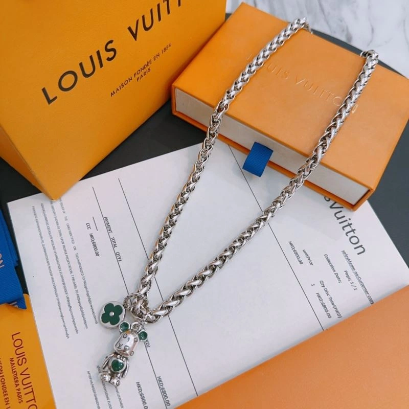Louis Vuitton Necklaces Casual 251009