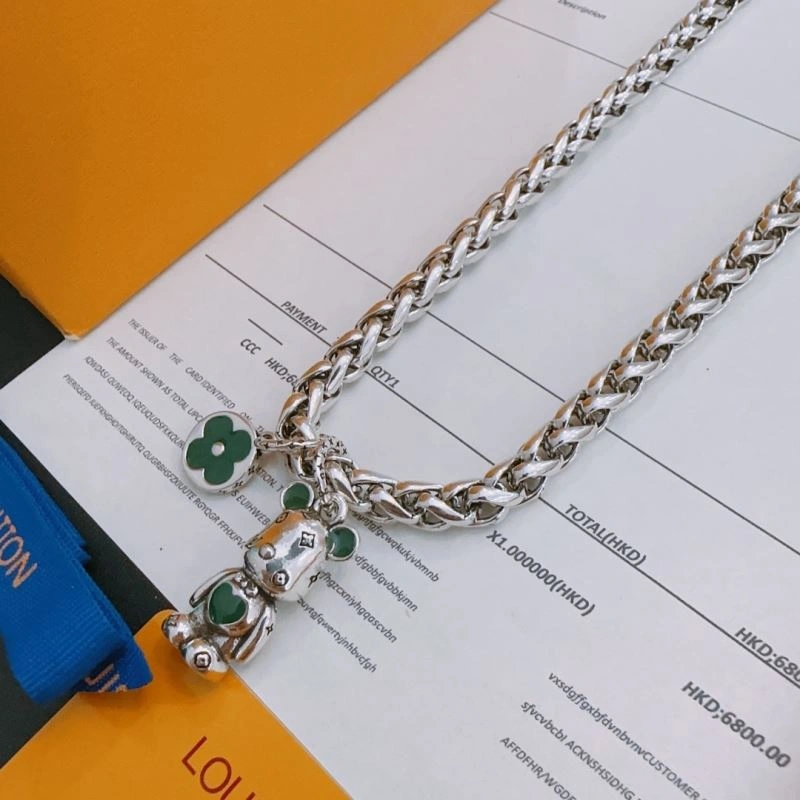 Louis Vuitton Necklaces Casual 251009