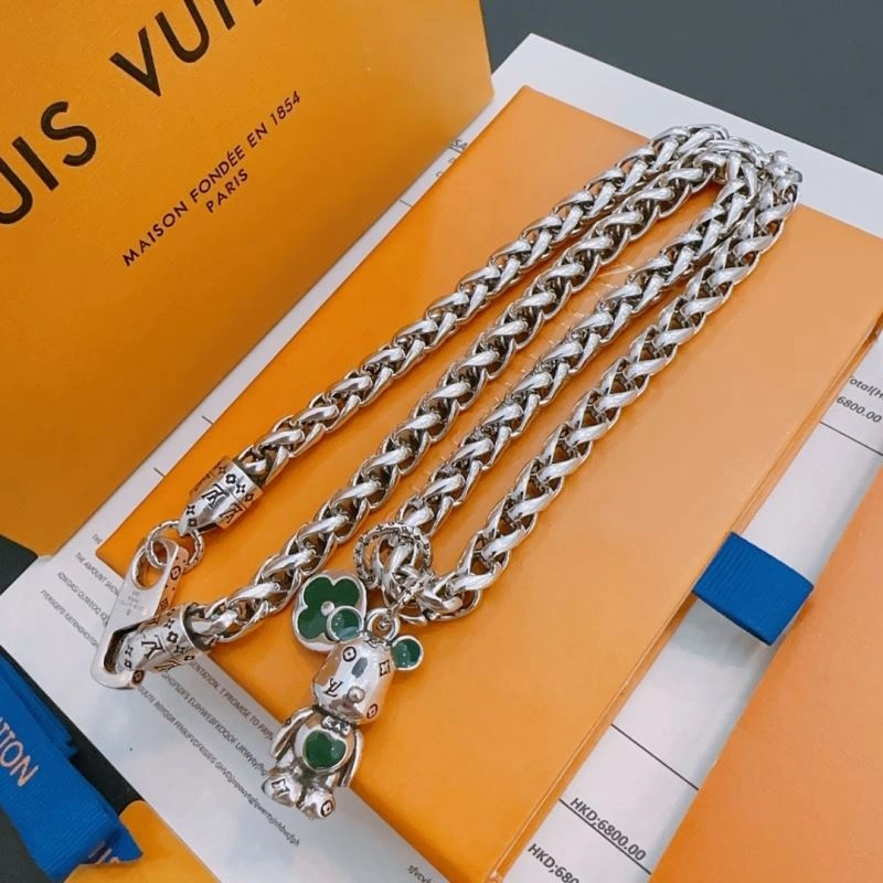 Louis Vuitton Necklaces Casual 251009