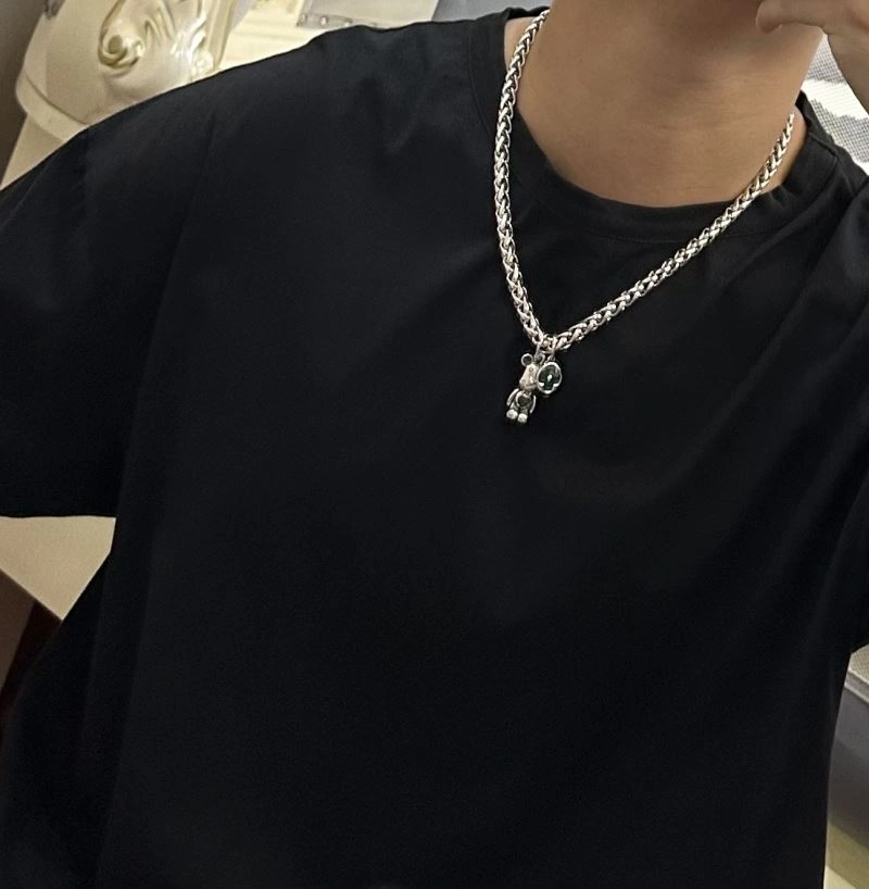 Louis Vuitton Necklaces Casual 251009