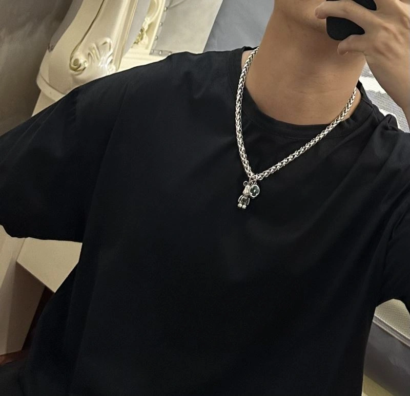 Louis Vuitton Necklaces Casual 251009