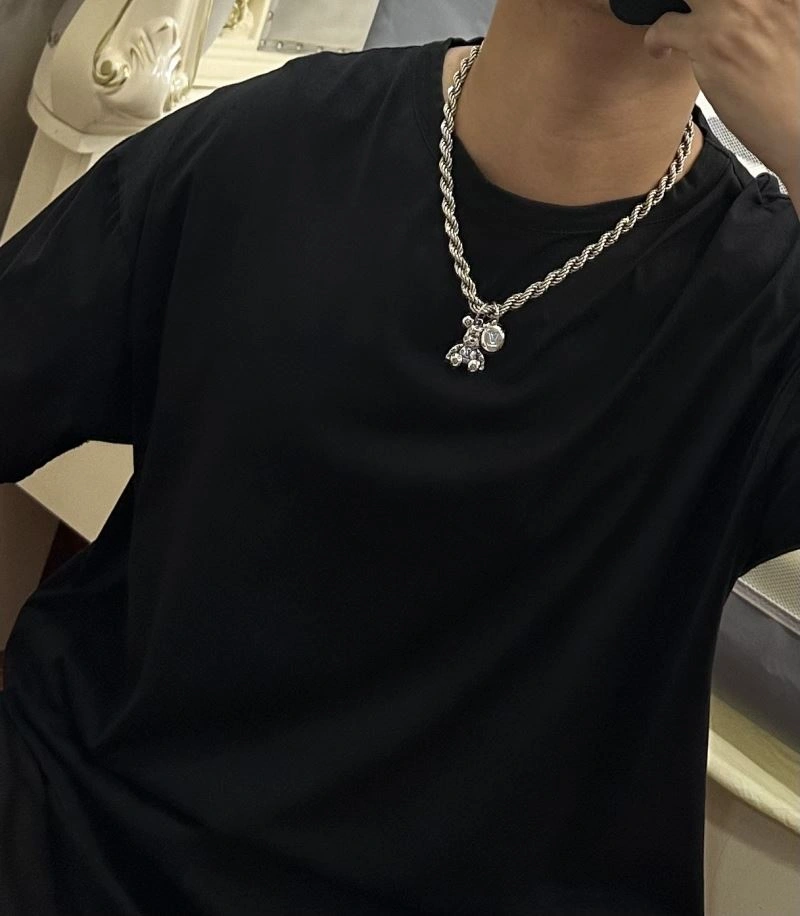 Louis Vuitton Necklaces SportInspired 251008