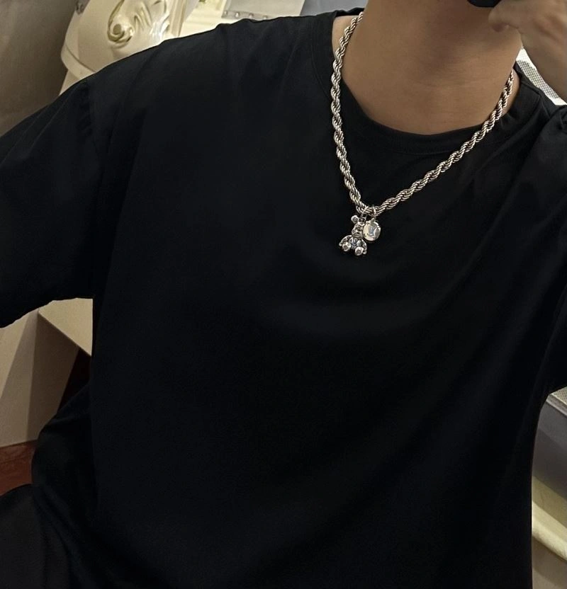 Louis Vuitton Necklaces SportInspired 251008