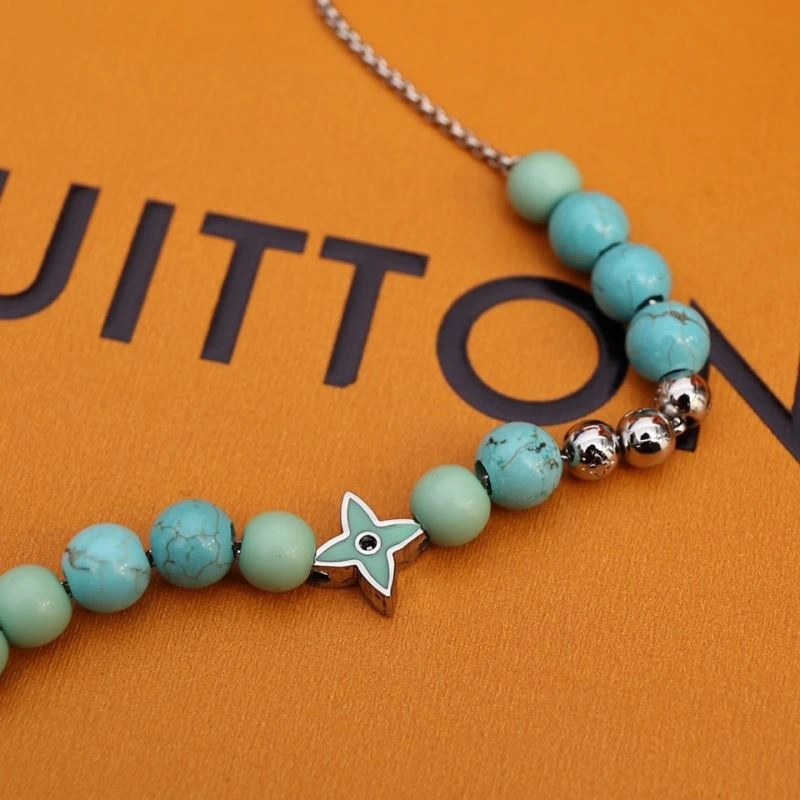 HighPerformance Louis Vuitton Necklaces 251006