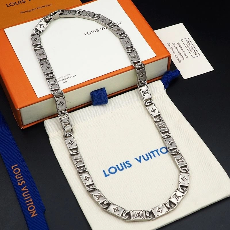 Seasonal Louis Vuitton Necklaces 251002