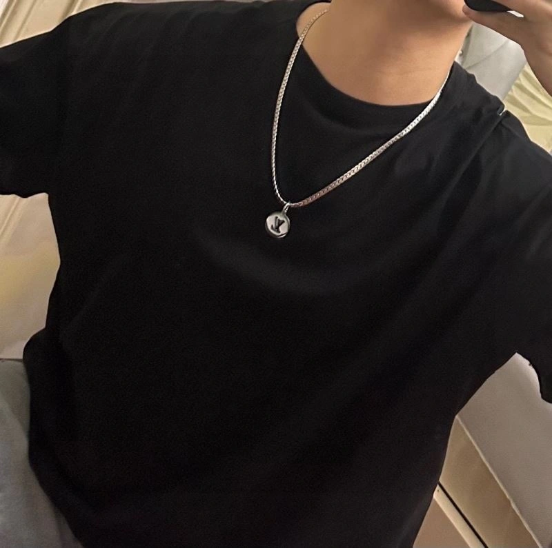 Louis Vuitton Necklaces Reliable 250924