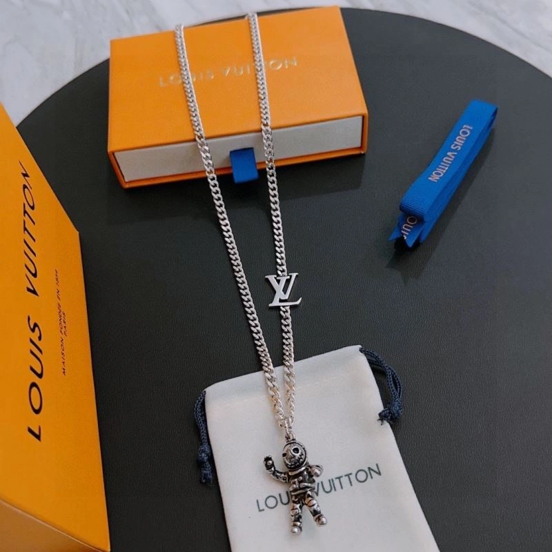 HighPerformance Louis Vuitton Necklaces 250918