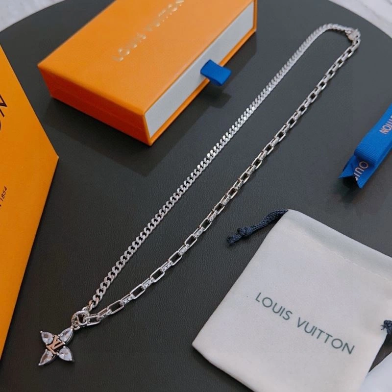 Louis Vuitton Necklaces Tailored 250928