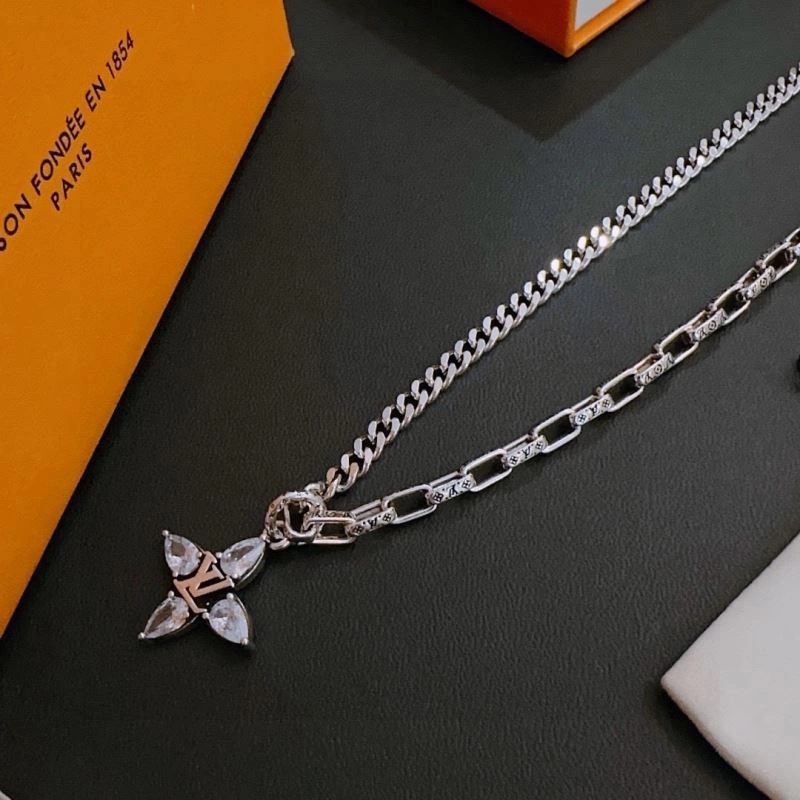 Louis Vuitton Necklaces Tailored 250928