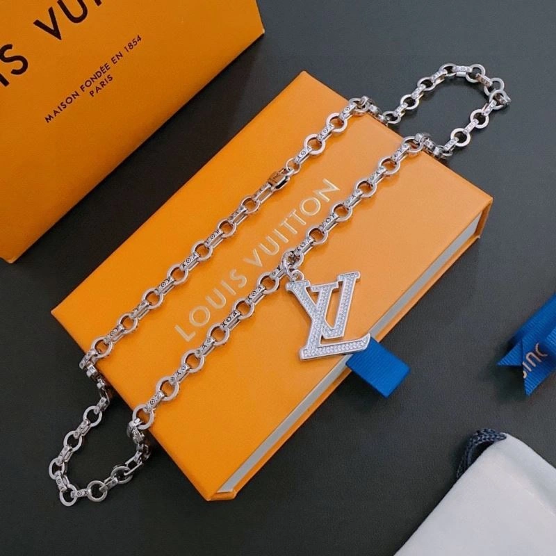 RelaxedFit Louis Vuitton Necklaces 250903