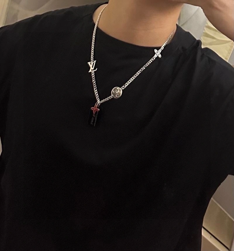 Louis Vuitton Necklaces Neat 250914