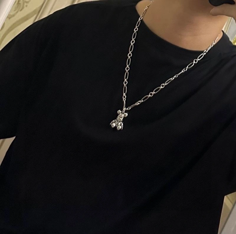 Louis Vuitton Necklaces Durable 250919