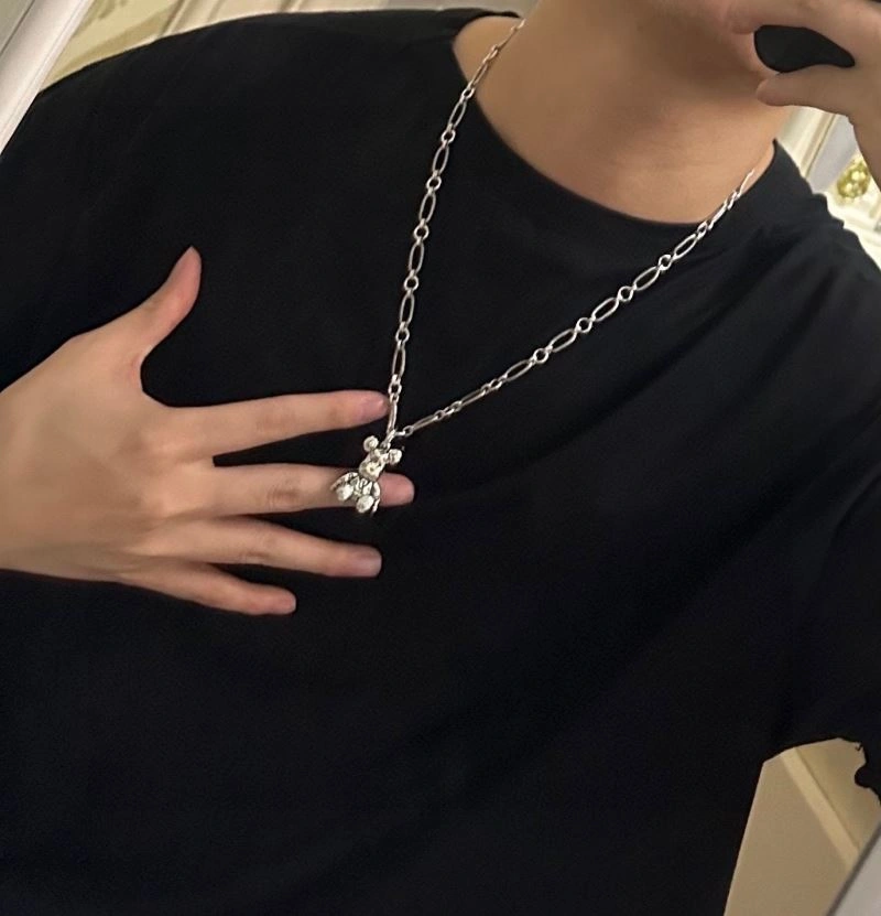Louis Vuitton Necklaces Durable 250919